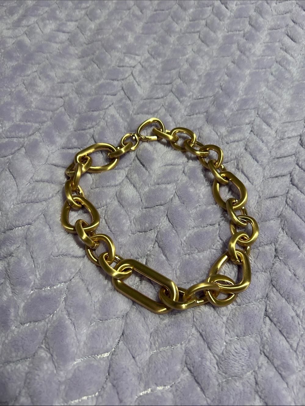 Gold chain necklace